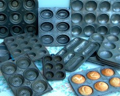 Bun tins & baking trays