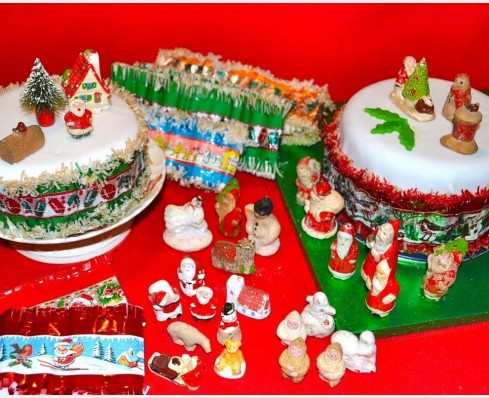 Christmas cake decorations