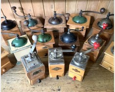Box coffee grinders