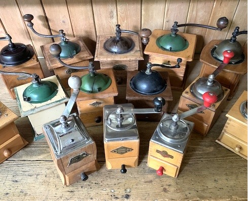 Box coffee grinders