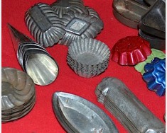 Cake moulds