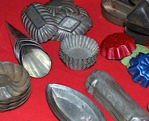 Individual cake moulds