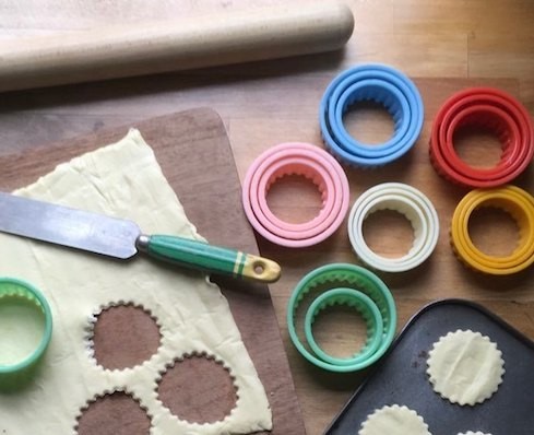 Plastic pastry & cookie cutters